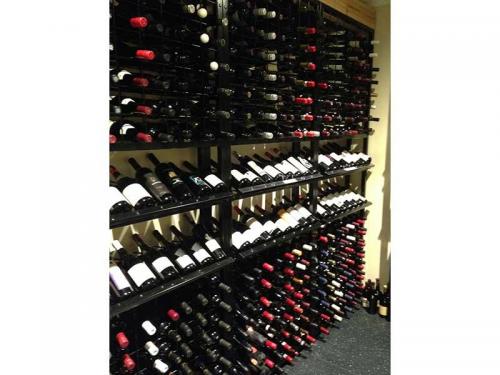 Display Wine Racks in the Queens Club